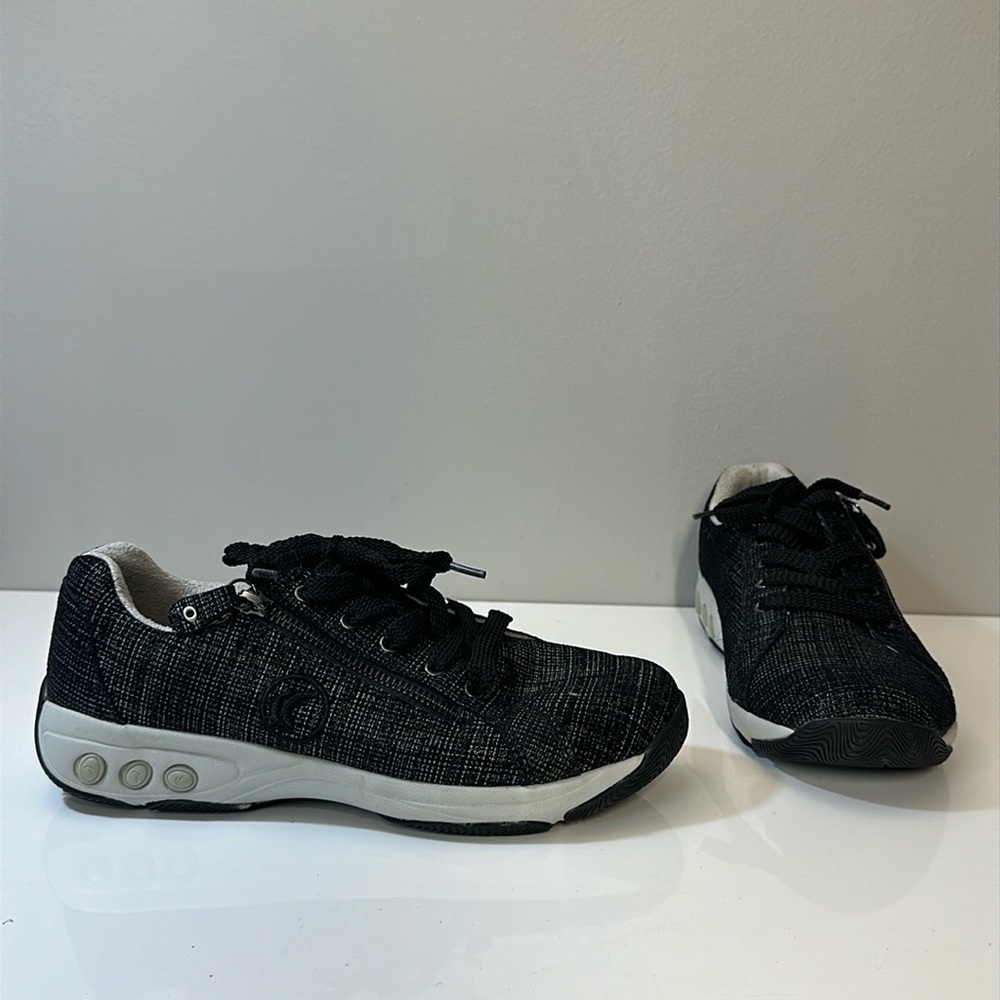 Therafit Francesca Walking Shoes Sneakers Size 7.5-8
